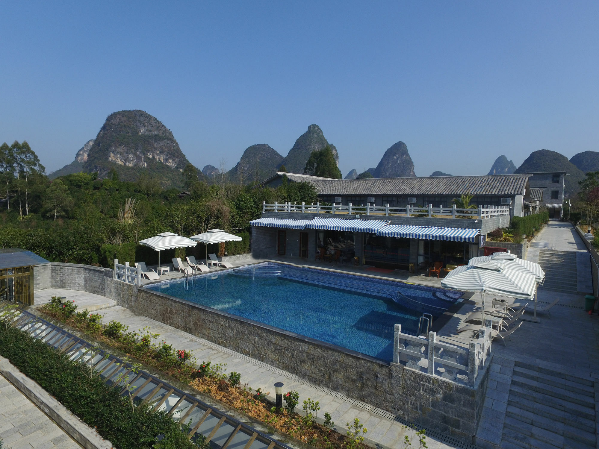 Hotel Yangshuo Mountain Top Retreat Exterior foto